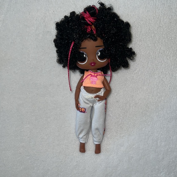 💝 LOL Surprise Doll Tweens Fashion Doll Hoops Cutie - Picture 2 of 5